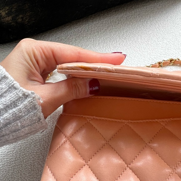 Chanel Peach Beige Lambskin Medium Classic Double Flap 24k gold HW - Picture 13 of 16